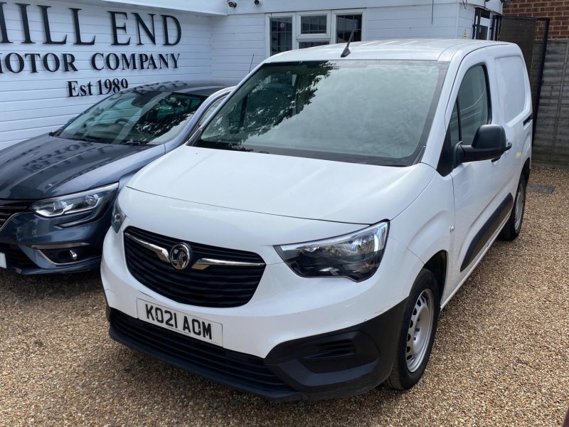 View VAUXHALL COMBO 1.5 Turbo D 2300 Dynamic L1 H1 Euro 6 4dr