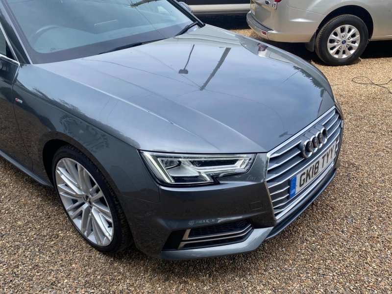 AUDI A4 AVANT