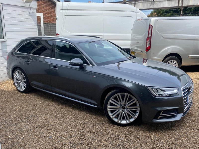AUDI A4 AVANT