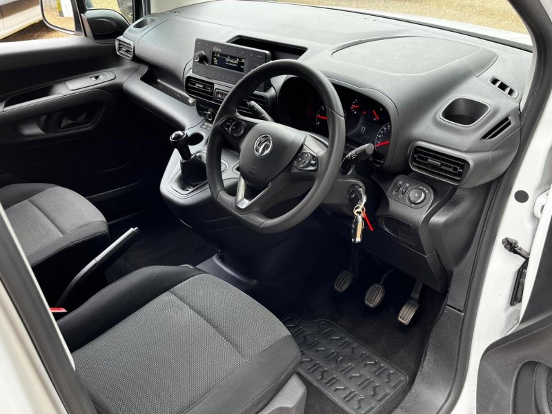 VAUXHALL COMBO