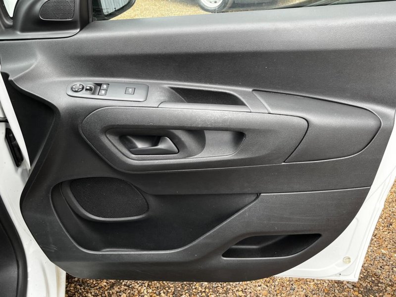 VAUXHALL COMBO