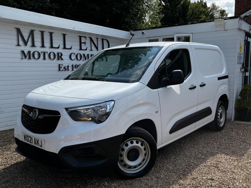 View VAUXHALL COMBO 1.5 Turbo D 2300 Dynamic L1 H1 Euro 6 4dr