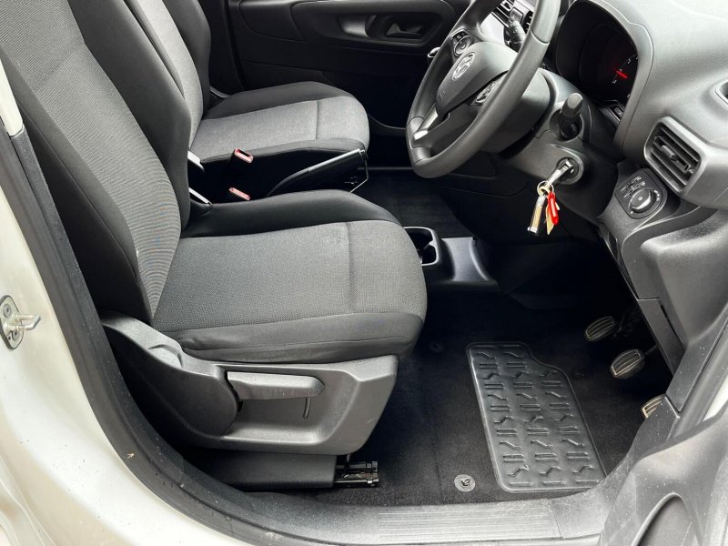 VAUXHALL COMBO