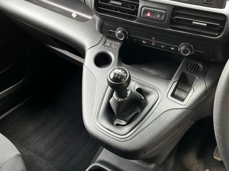 VAUXHALL COMBO