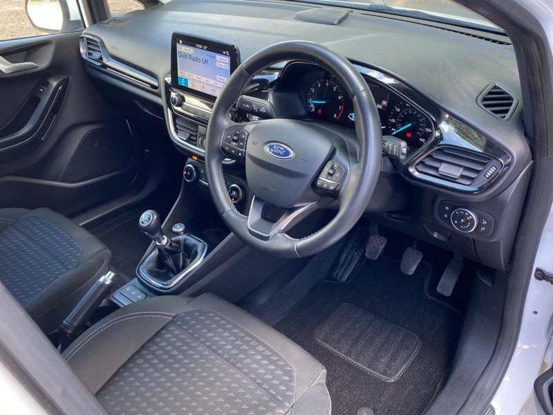 View FORD FIESTA 1.0T EcoBoost Titanium Euro 6 (s/s) 5dr
