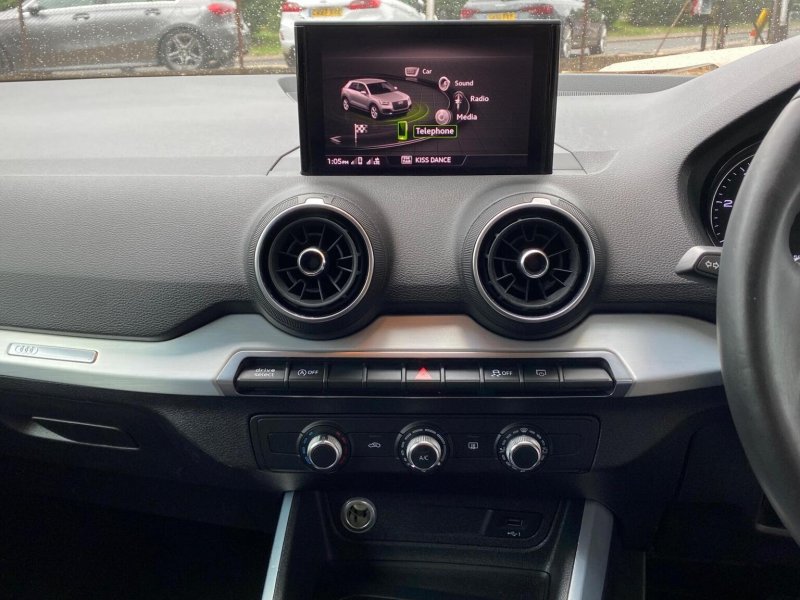 AUDI Q2