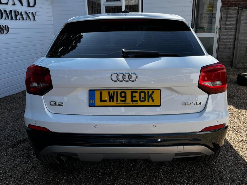 AUDI Q2