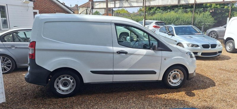 View FORD TRANSIT COURIER 1.5 TDCi Leader L1 Euro 6 (s/s) 4dr