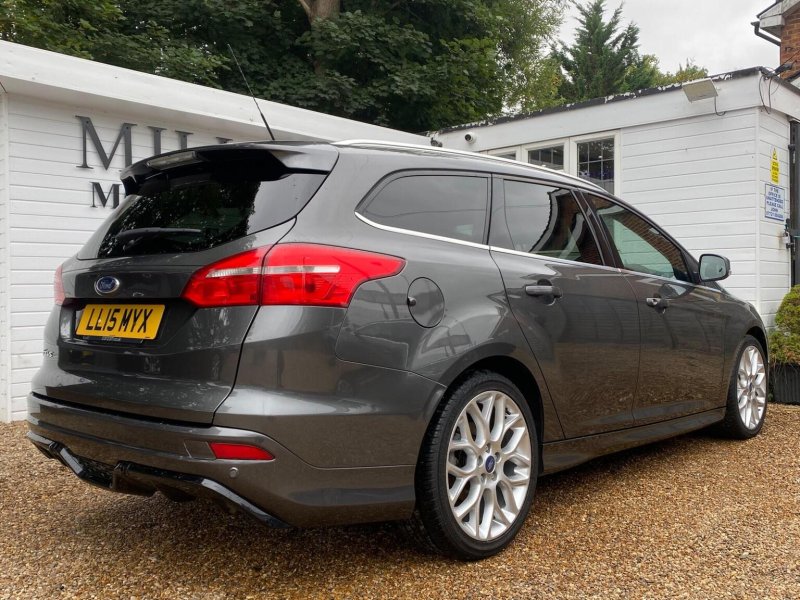 FORD FOCUS