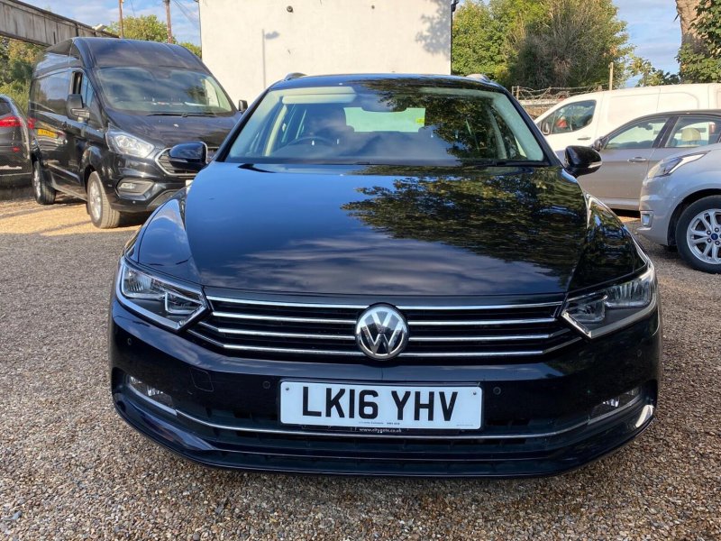 View VOLKSWAGEN PASSAT 2.0 TDI BlueMotion Tech SE Business DSG Euro 6 (s/s) 5dr