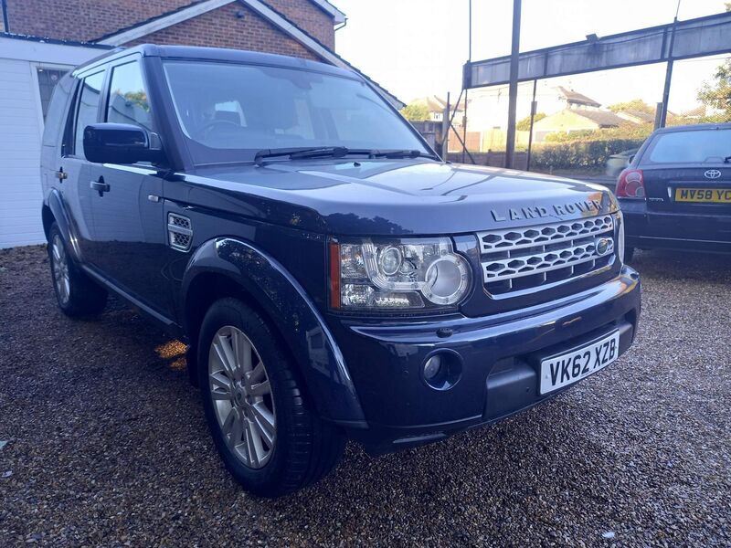 View LAND ROVER DISCOVERY 4 3.0 SD V6 XS Auto 4WD Euro 5 5dr