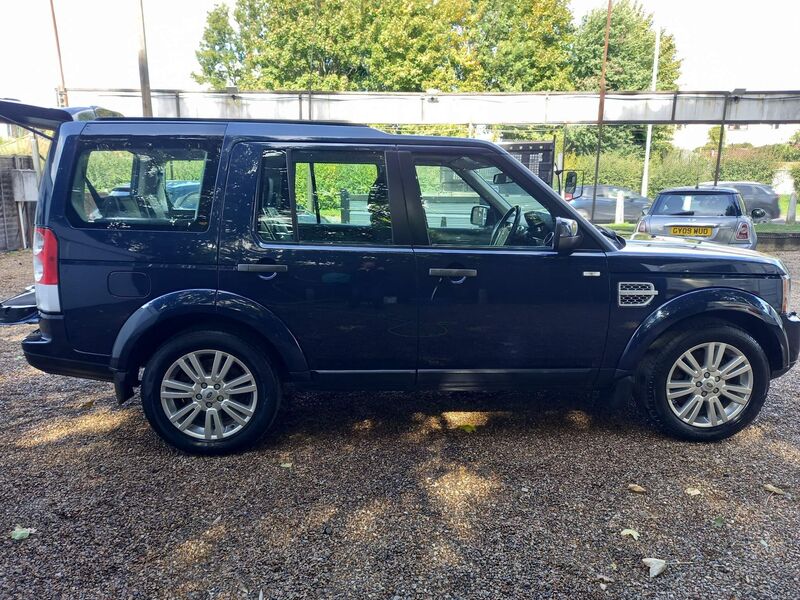 View LAND ROVER DISCOVERY 4 3.0 SD V6 XS Auto 4WD Euro 5 5dr