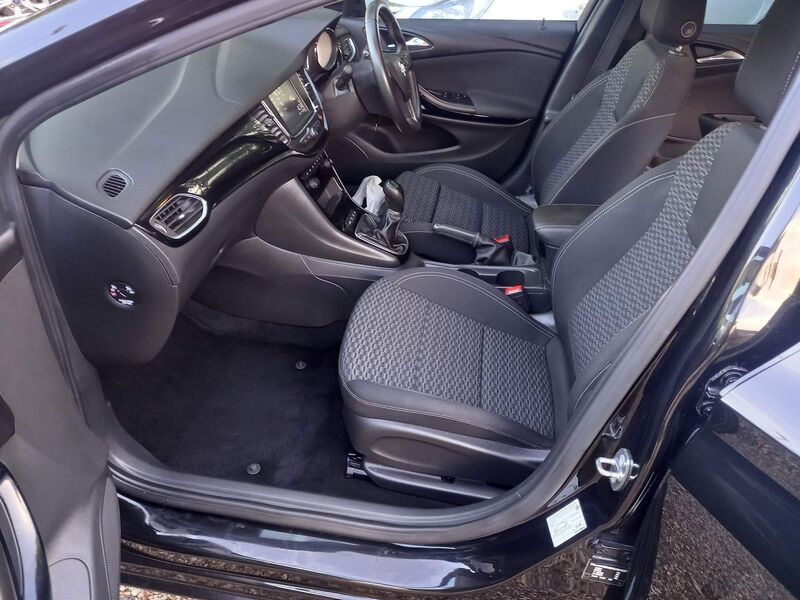 VAUXHALL ASTRA