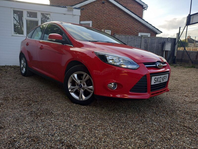 View FORD FOCUS 1.6 Zetec Euro 5 5dr