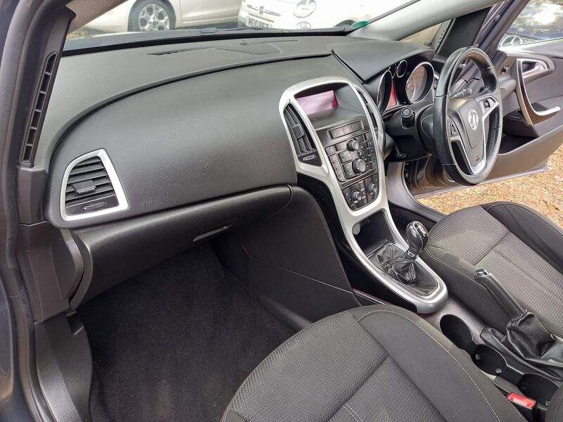 VAUXHALL ASTRA