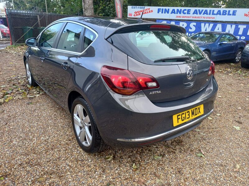 VAUXHALL ASTRA