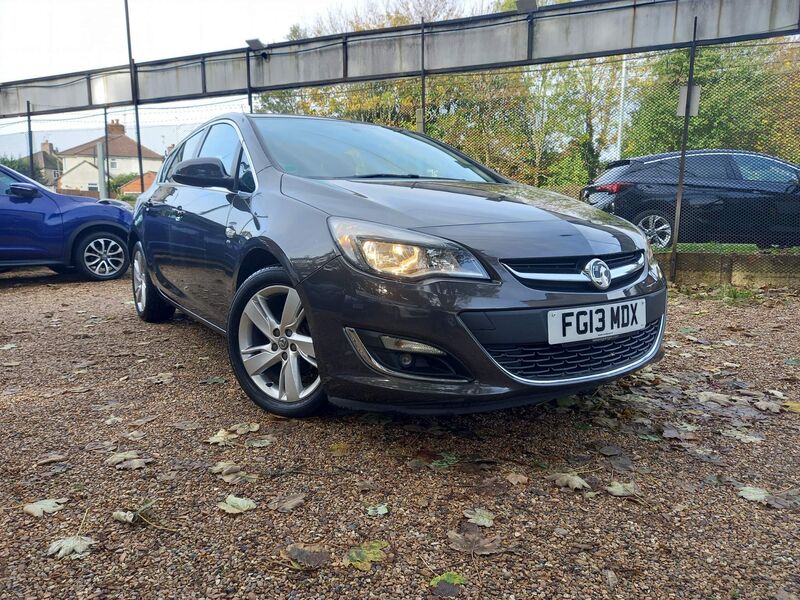 View VAUXHALL ASTRA 1.6 16v SRi Euro 5 5dr