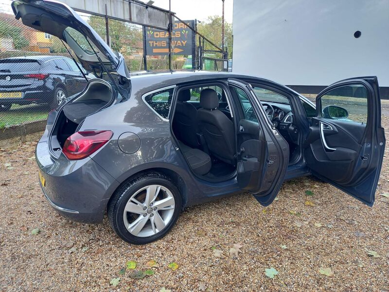 VAUXHALL ASTRA