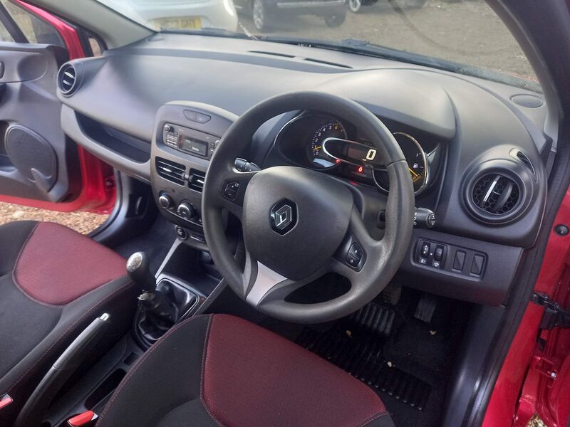 View RENAULT CLIO 1.2 16V Play Euro 6 5dr
