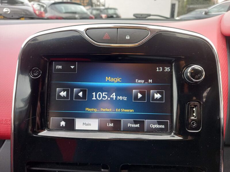 RENAULT CLIO