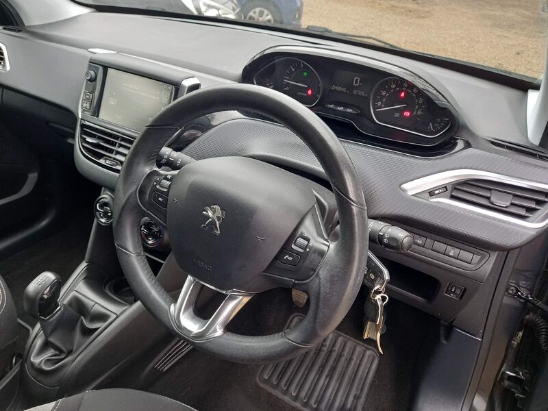 View PEUGEOT 208 1.2 PureTech Active Euro 6 5dr