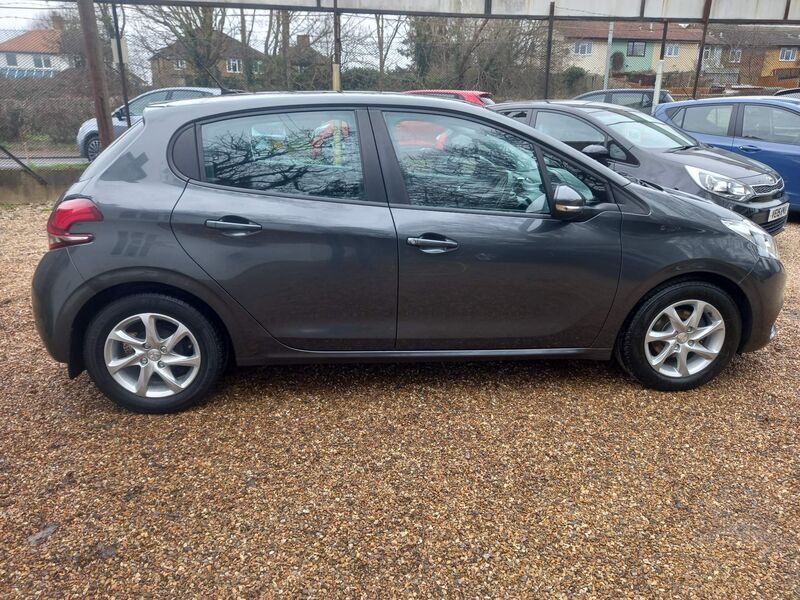 View PEUGEOT 208 1.2 PureTech Active Euro 6 5dr