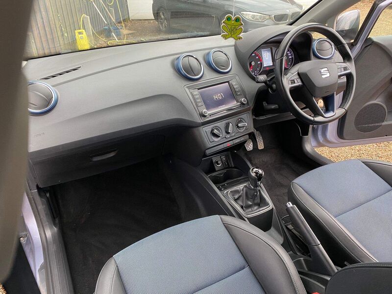 SEAT IBIZA