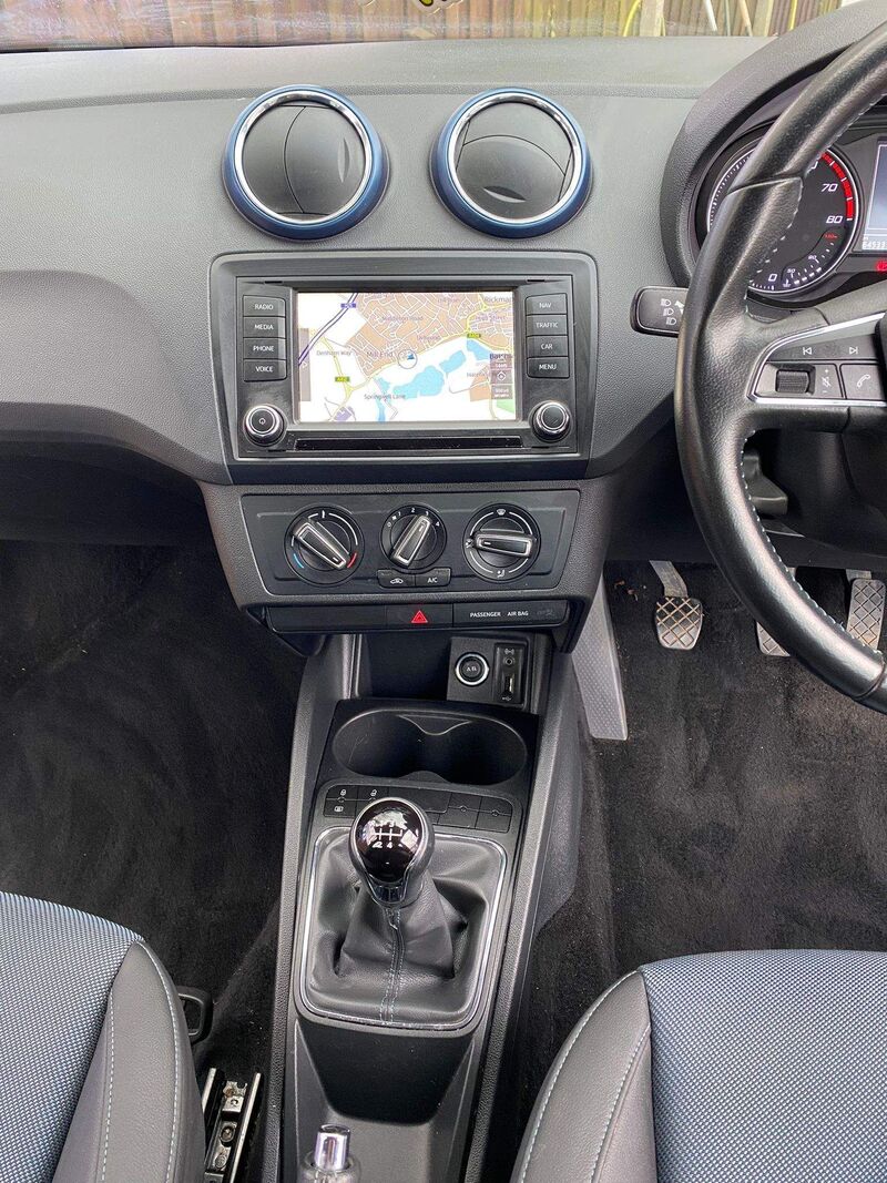 SEAT IBIZA