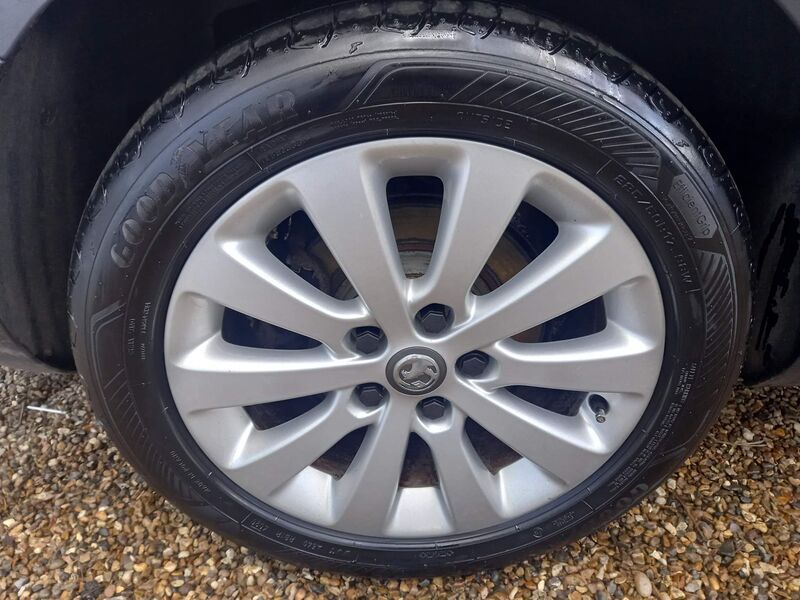 VAUXHALL ASTRA