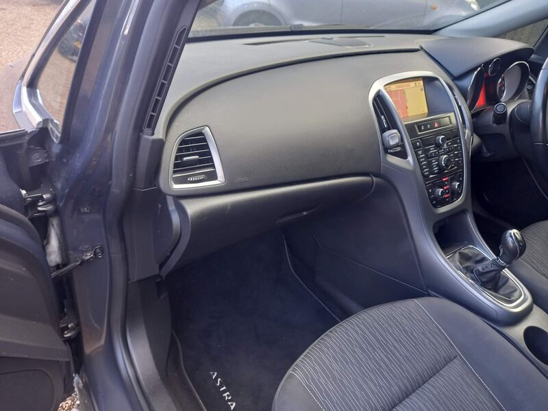VAUXHALL ASTRA