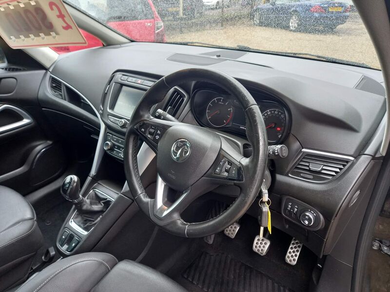 View VAUXHALL ZAFIRA TOURER 1.4i Turbo SRi Nav Euro 6 5dr