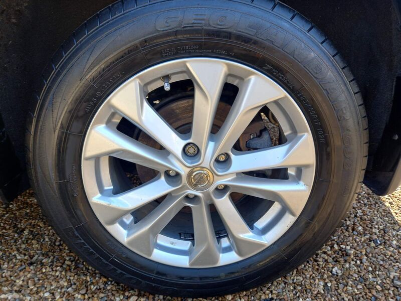 NISSAN X-TRAIL
