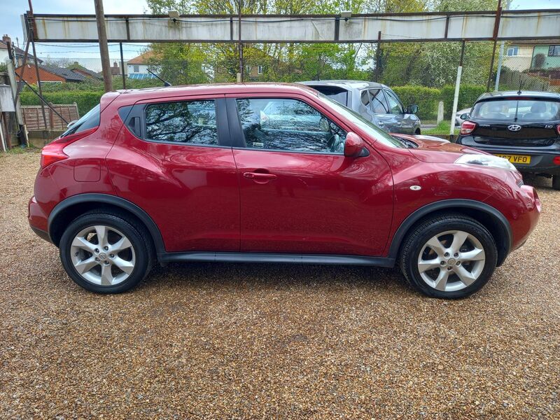 NISSAN JUKE