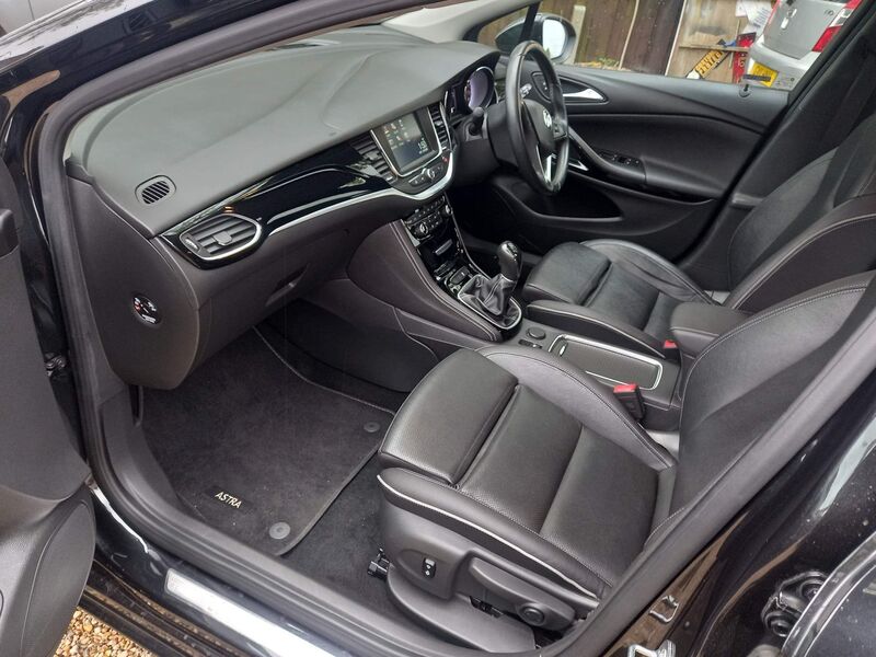 VAUXHALL ASTRA
