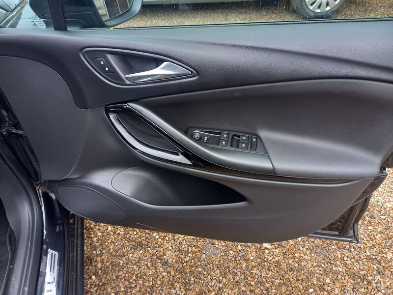 VAUXHALL ASTRA
