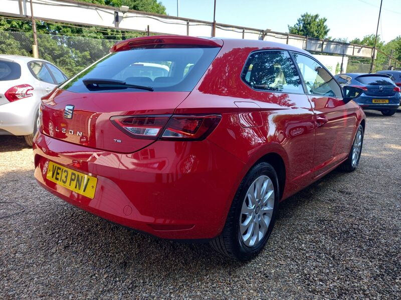 SEAT LEON