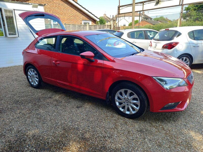 SEAT LEON