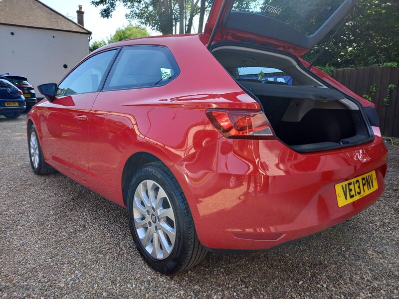 SEAT LEON