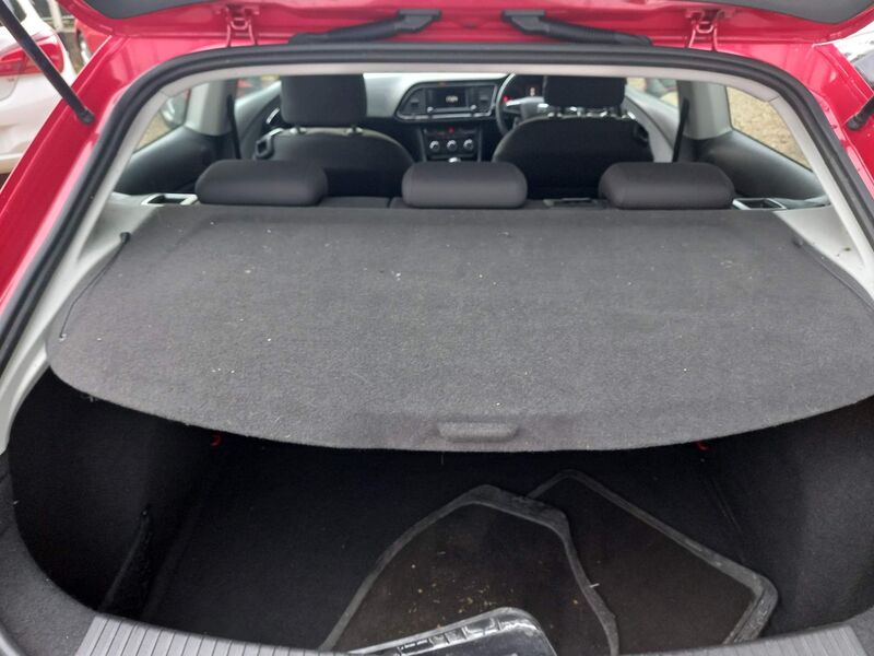 SEAT LEON