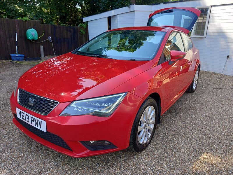 SEAT LEON