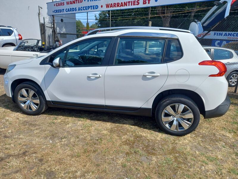 PEUGEOT 2008