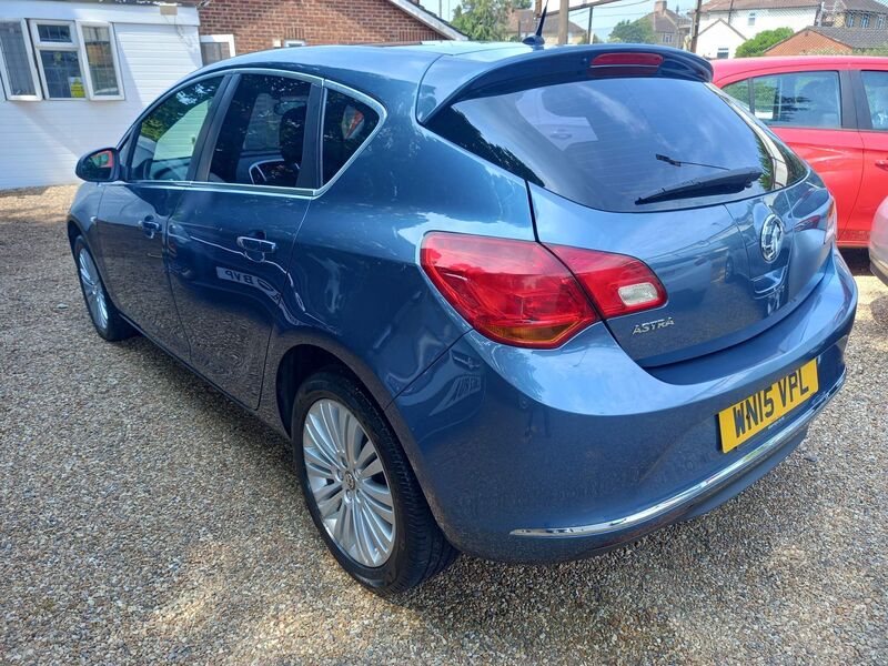 VAUXHALL ASTRA