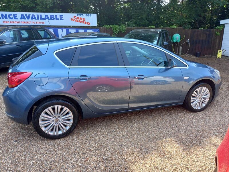 VAUXHALL ASTRA