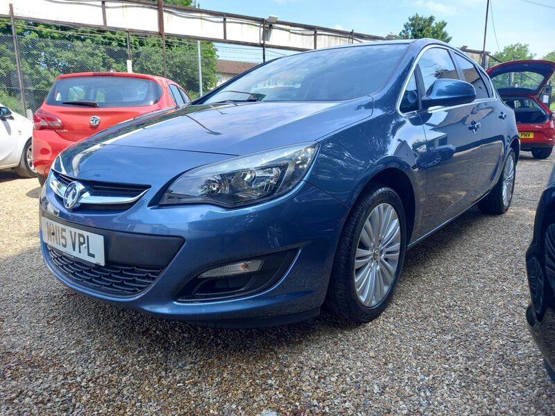 VAUXHALL ASTRA