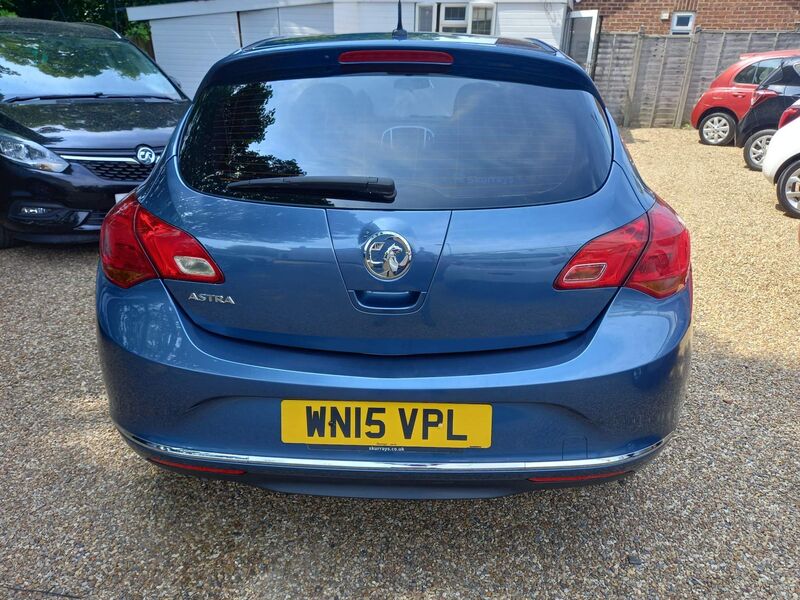 VAUXHALL ASTRA