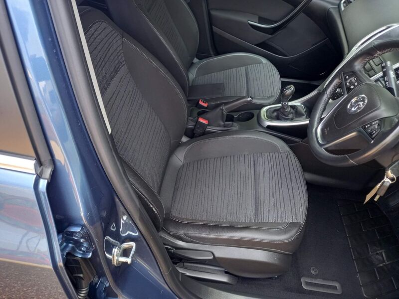 VAUXHALL ASTRA