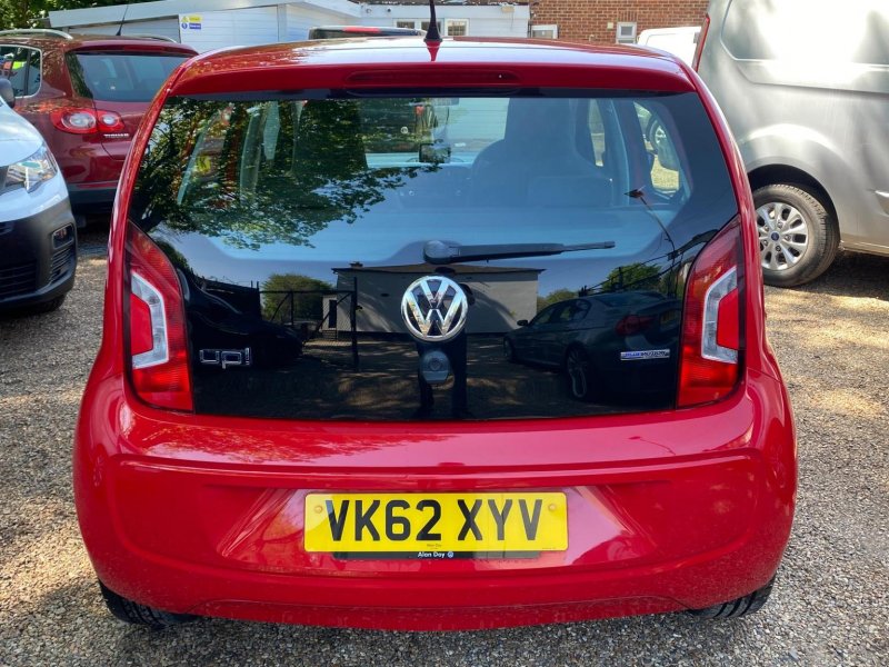 VOLKSWAGEN UP