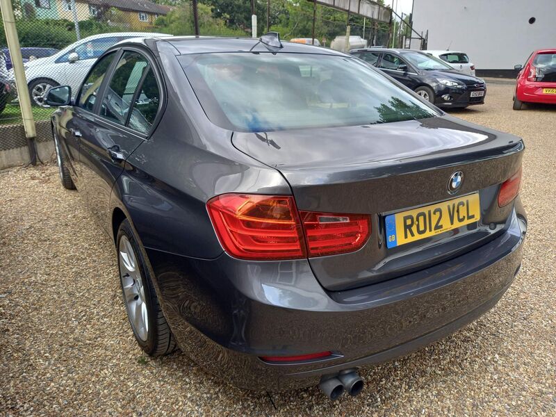 BMW 3 SERIES