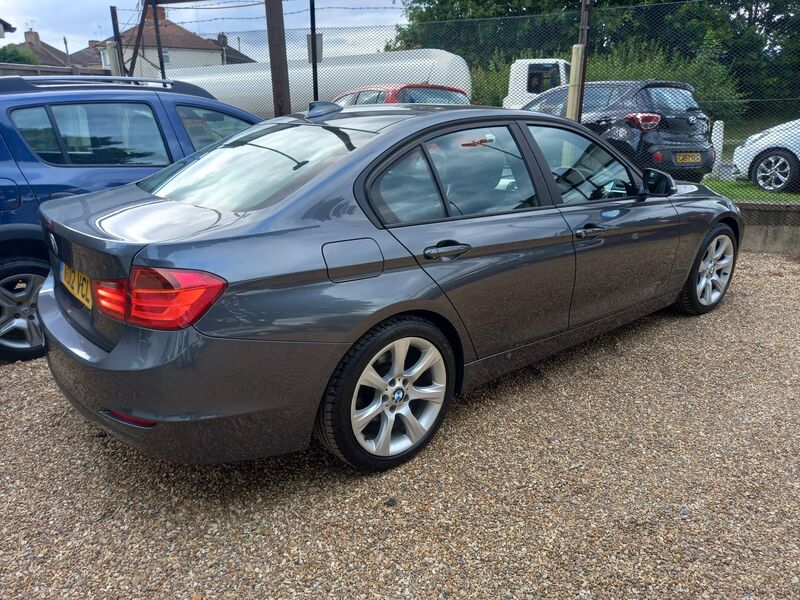 BMW 3 SERIES