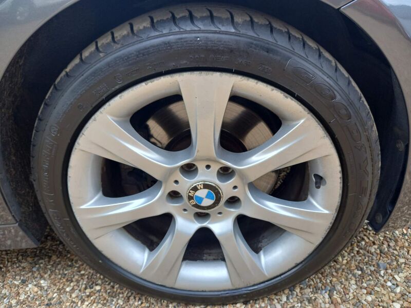 BMW 3 SERIES